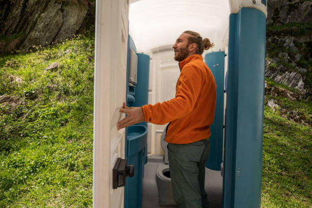 Porta potty delivery and setup in Grifton, NC